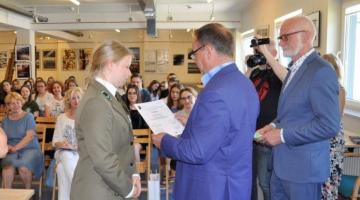 Anna Majewska, laureatka I miejsca wśród uczniów z powiatu kieleckiego, fot. WBP